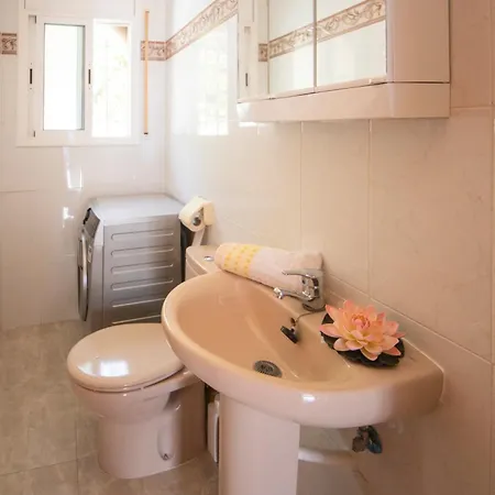 Chalet Individual Con Piscina Privada En *