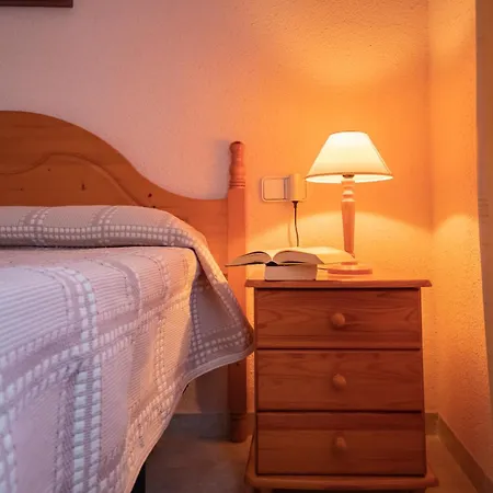 Individual Con Piscina Privada En *