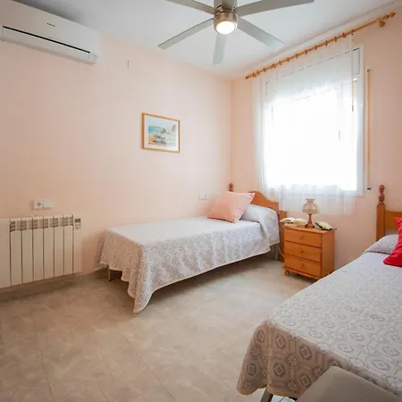 Individual Con Piscina Privada En Chalet *